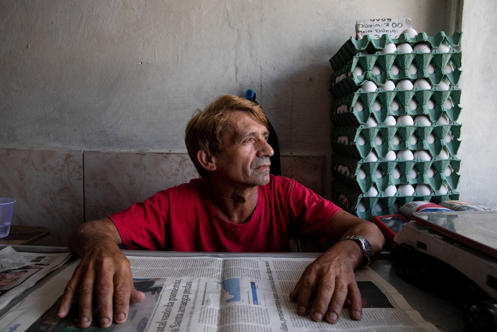 Claudeci Gonçalves in his shop